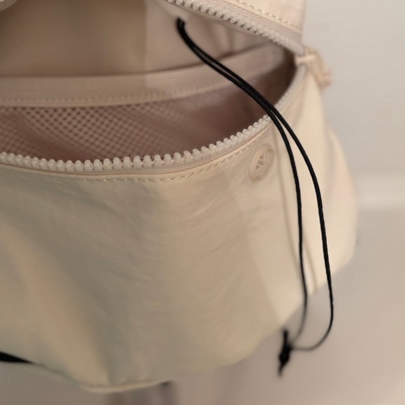 Cream Crossbody/Belt Bag - Picture 4 of 6